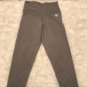 ✨EUC✨ DTinas high waist booty scrunch leggings